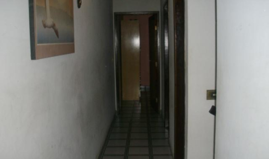 corredor para outros dois dormitrios e banheiro FotoID 10209