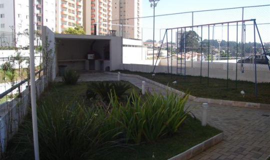 Churrasqueira, play ground e quadra FotoID 3023